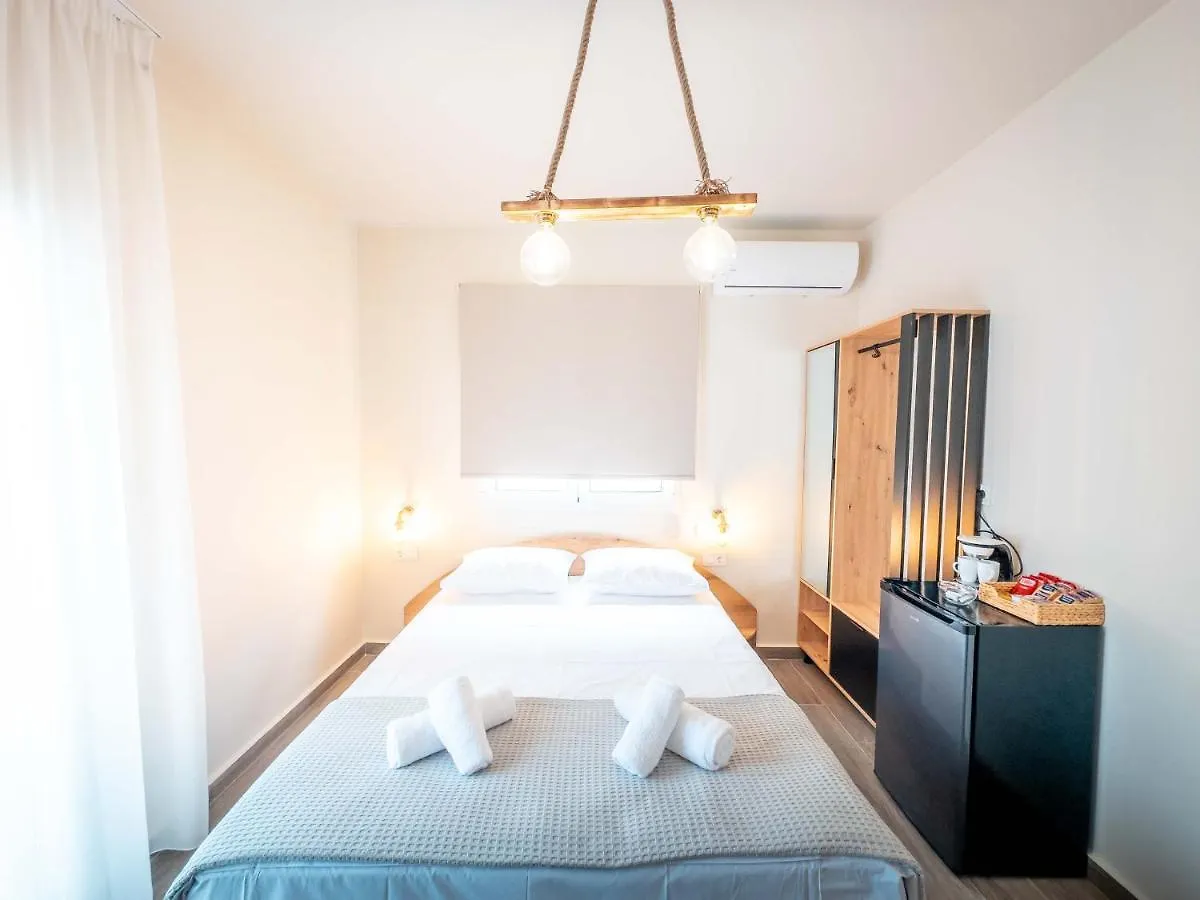 Konukevi Casa La Scala Otel Agía Triás Yunanistan